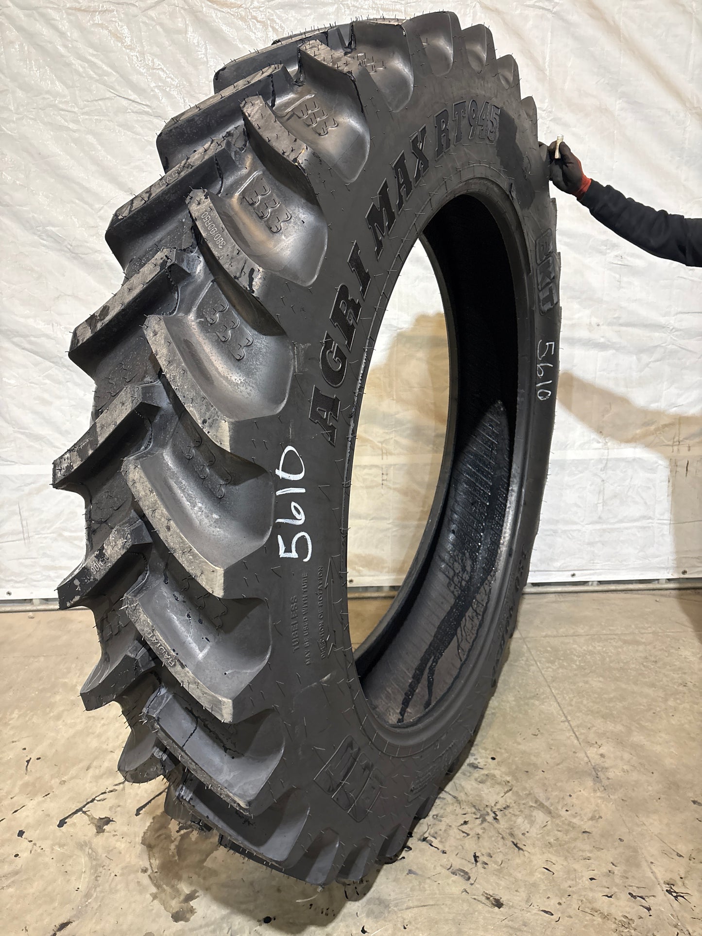 380/90R50 BKT AGRIMAX RT 945 #5610