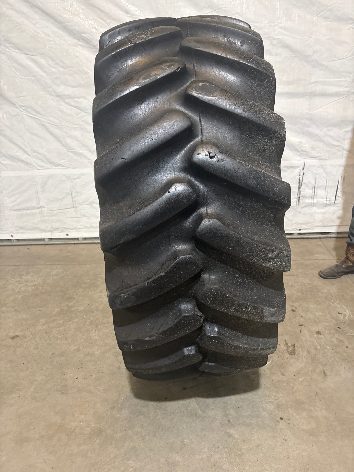 23.1-26 FIRESTONE SUPER ALL TRACTION 23° #5976