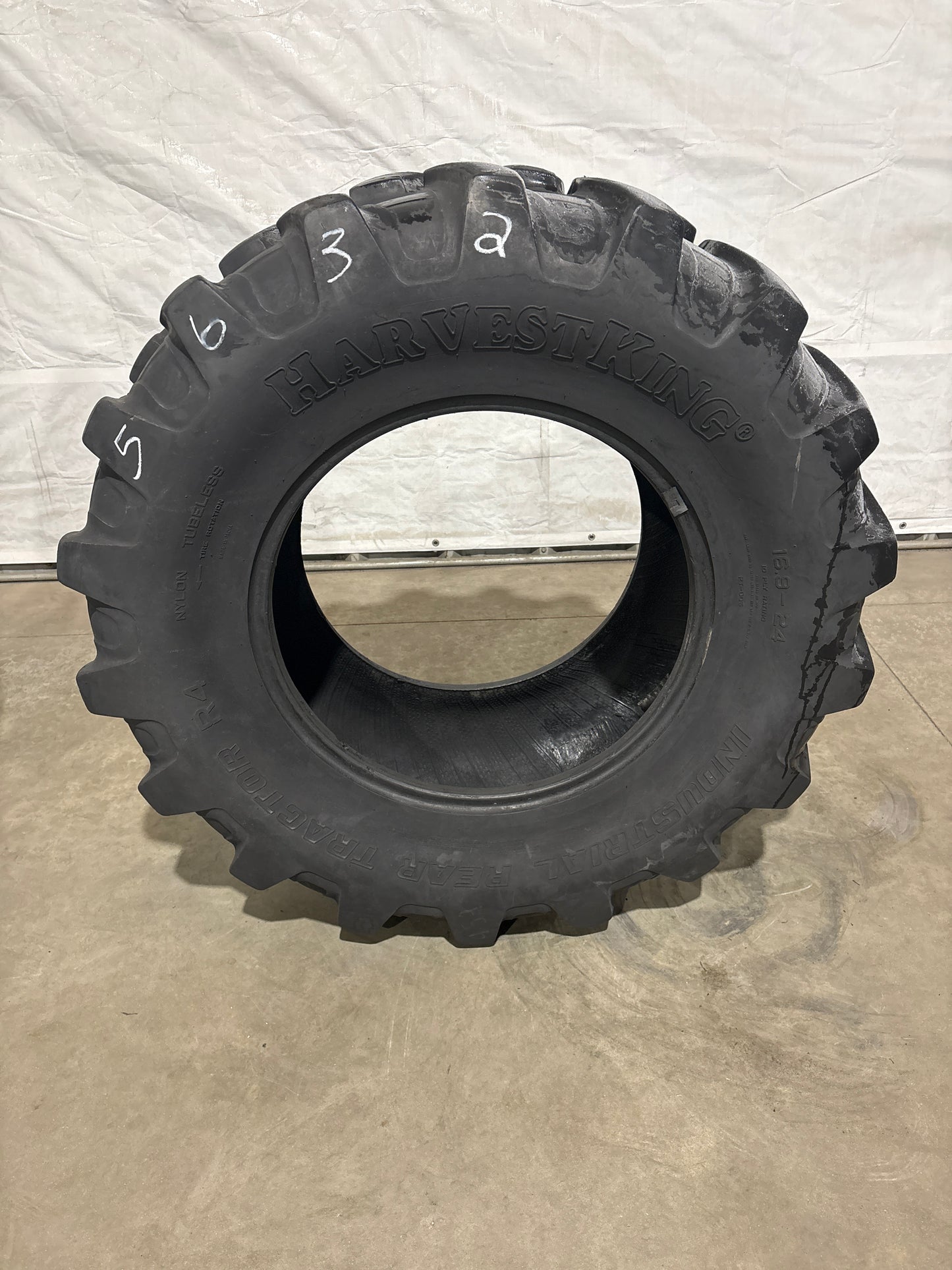 16.9-24 HARVEST KING INDUSTRIAL REAR TRACTOR #5632