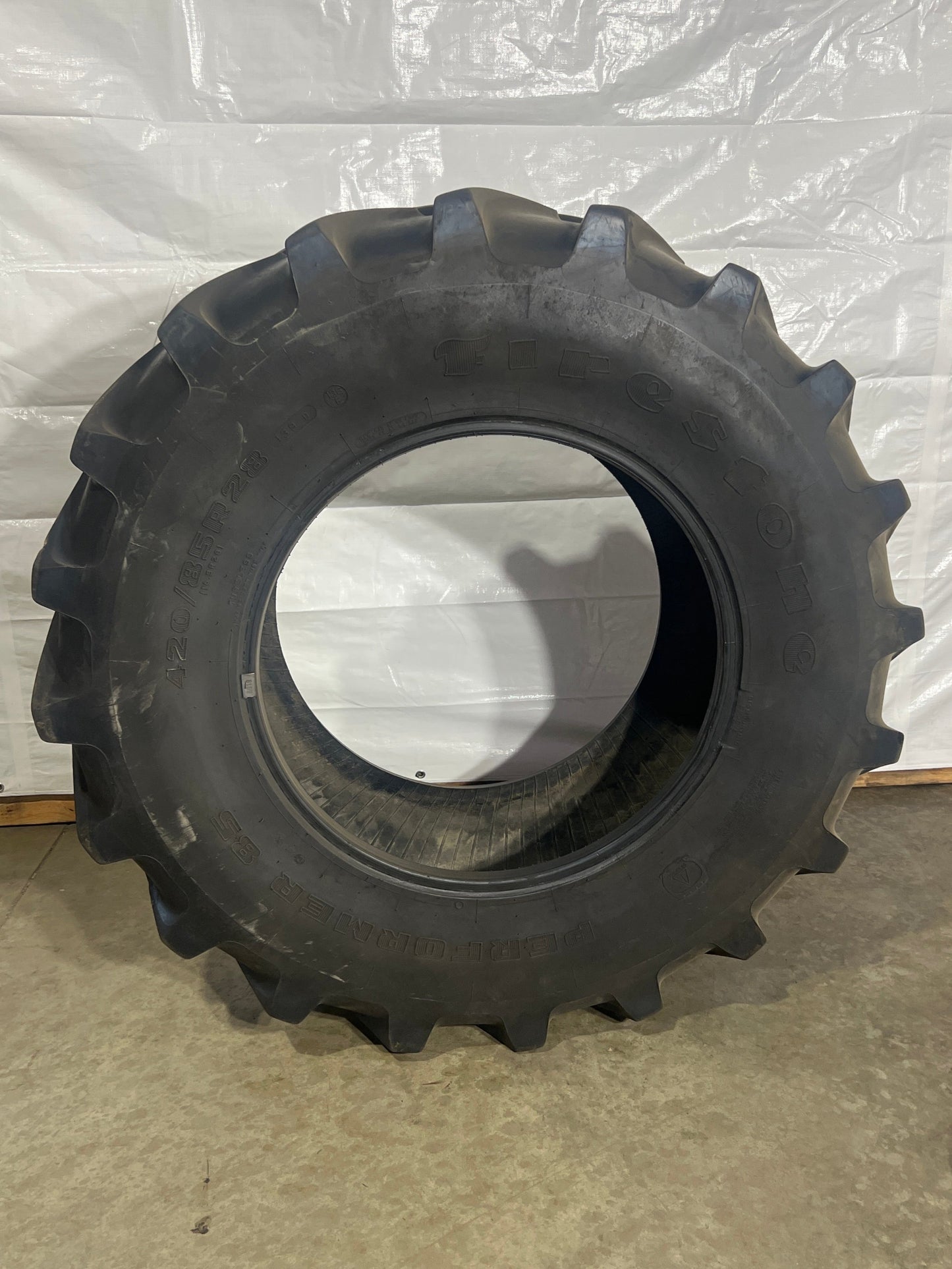 420/85R28 (16.9R28) FIRESTONE PERFORMER 85