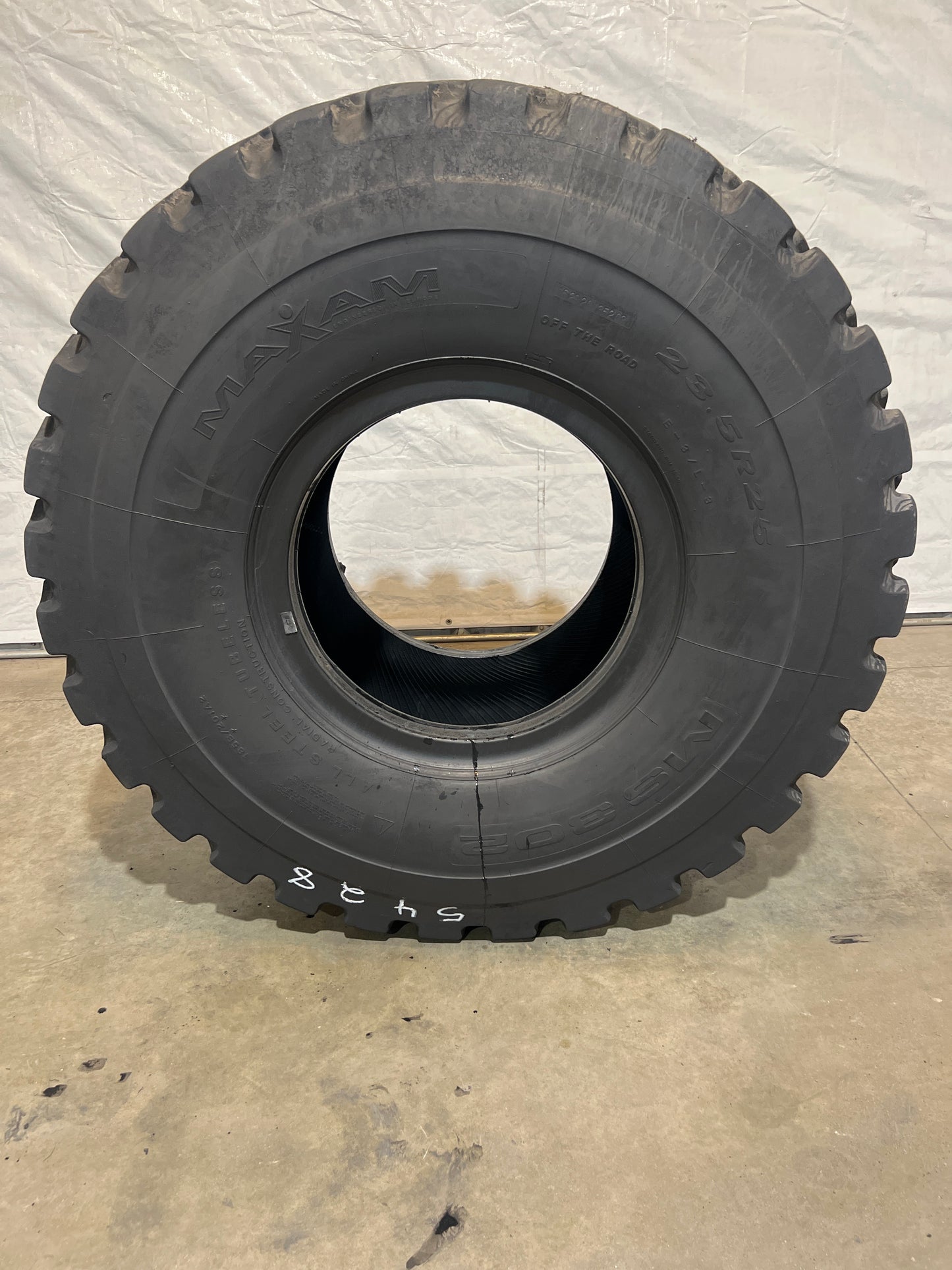 23.5R25 MAXAM MS302 #5428