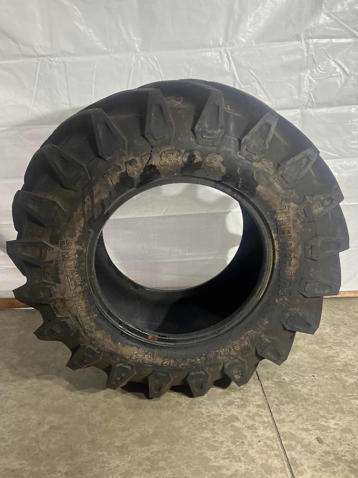 480/65R24 TRELLEBORG TM800