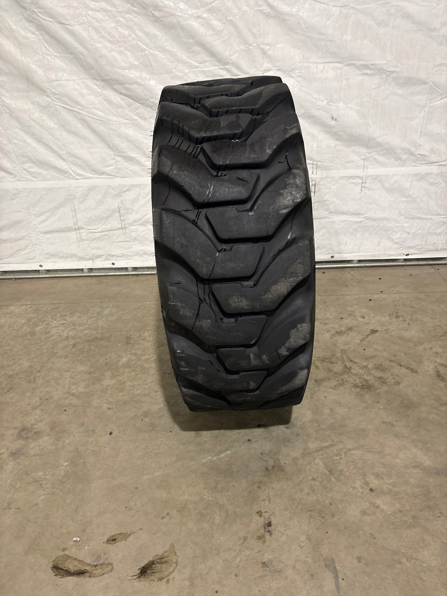 17.5-25 FIRESTONE SUPER GROUND GRIP LD L-2 12 PLY LOADER/DOZER TIRE #5751
