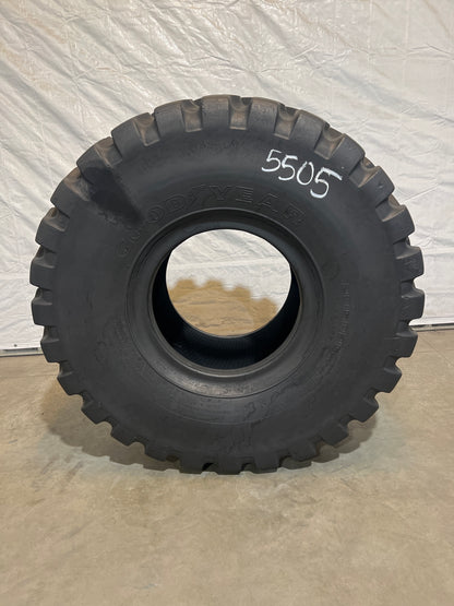 23.5R25 GOODYEAR UNISTEEL RADIAL CONSTRUCTION #5505