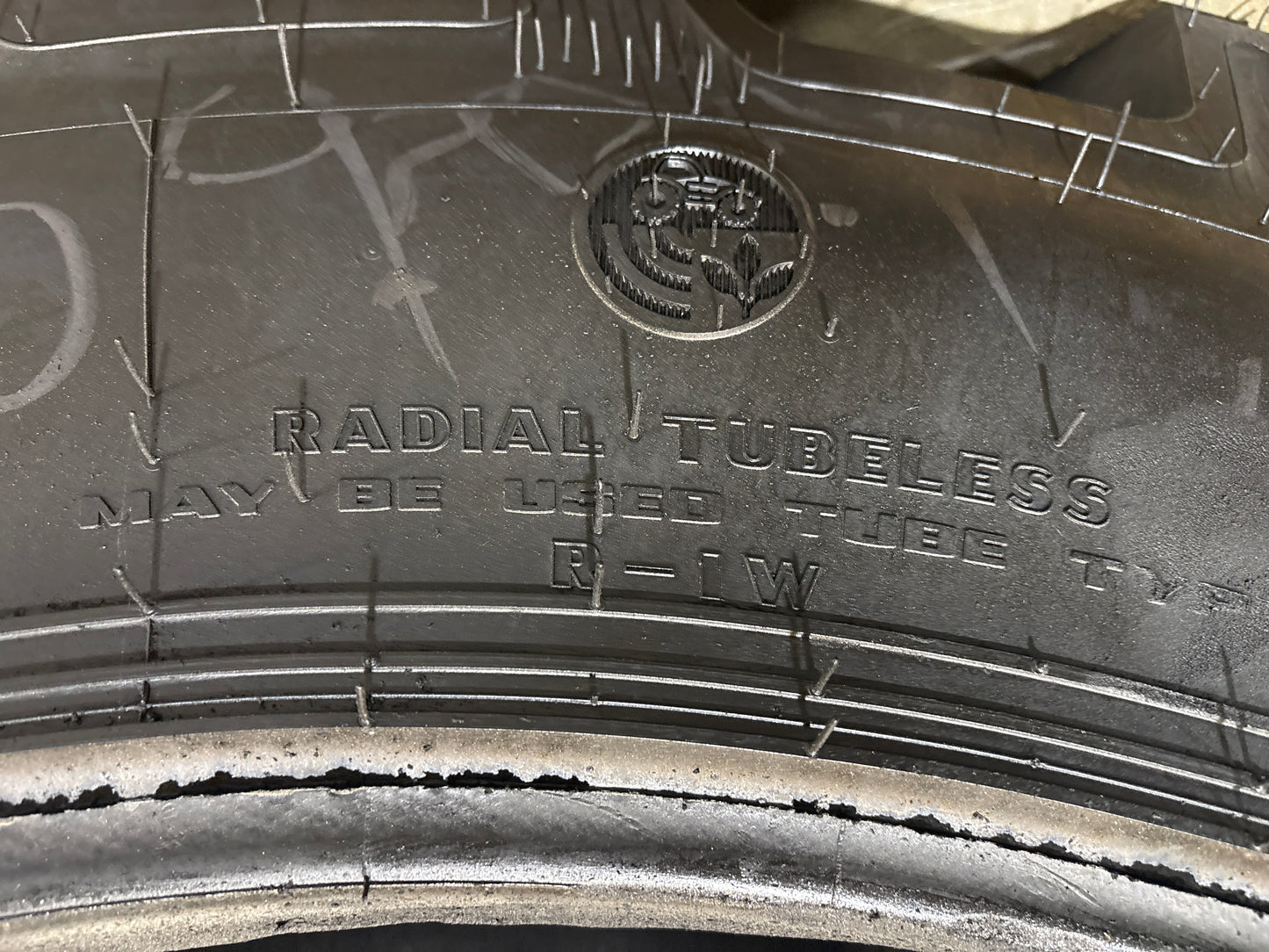 480/70R34 GOODYEAR OPTI TRAC #5909