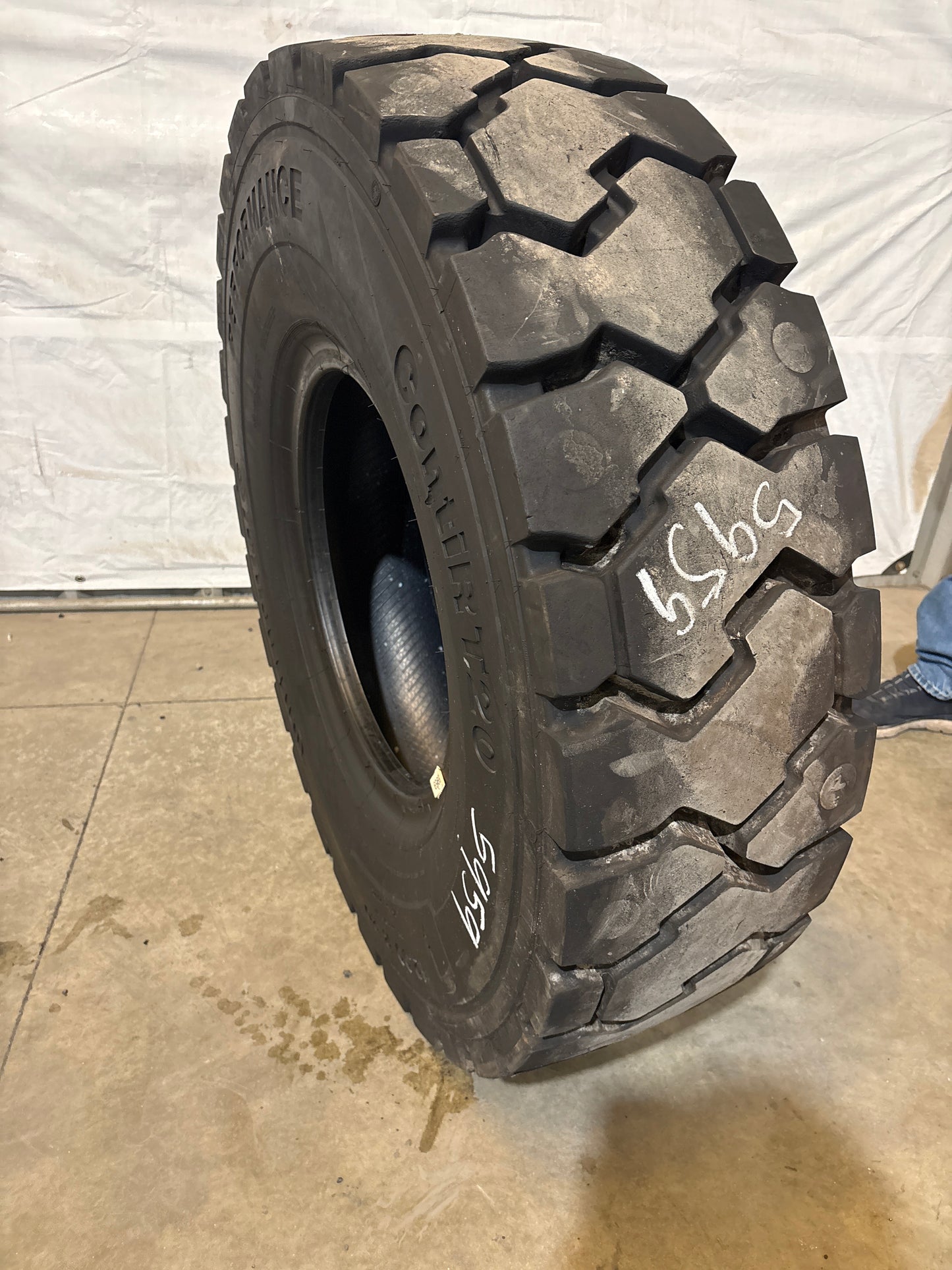 12.00R20 CONTINENTAL PERFORMANCE CONTI RT20 #5959