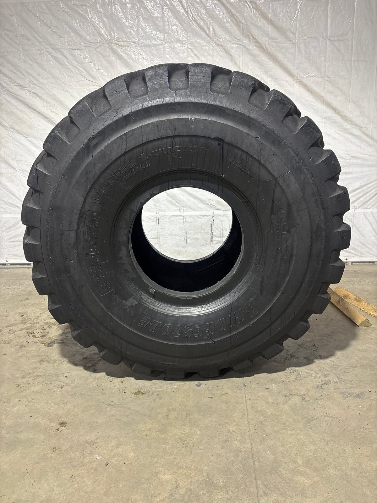 29.5R25 BRIDGESTONE V-STEEL L TRACTION #7154