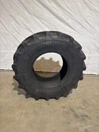 420/85R24 (REPLACES 16.9R24) FIRESTONE PERFORMER 85 EXTRA #7163