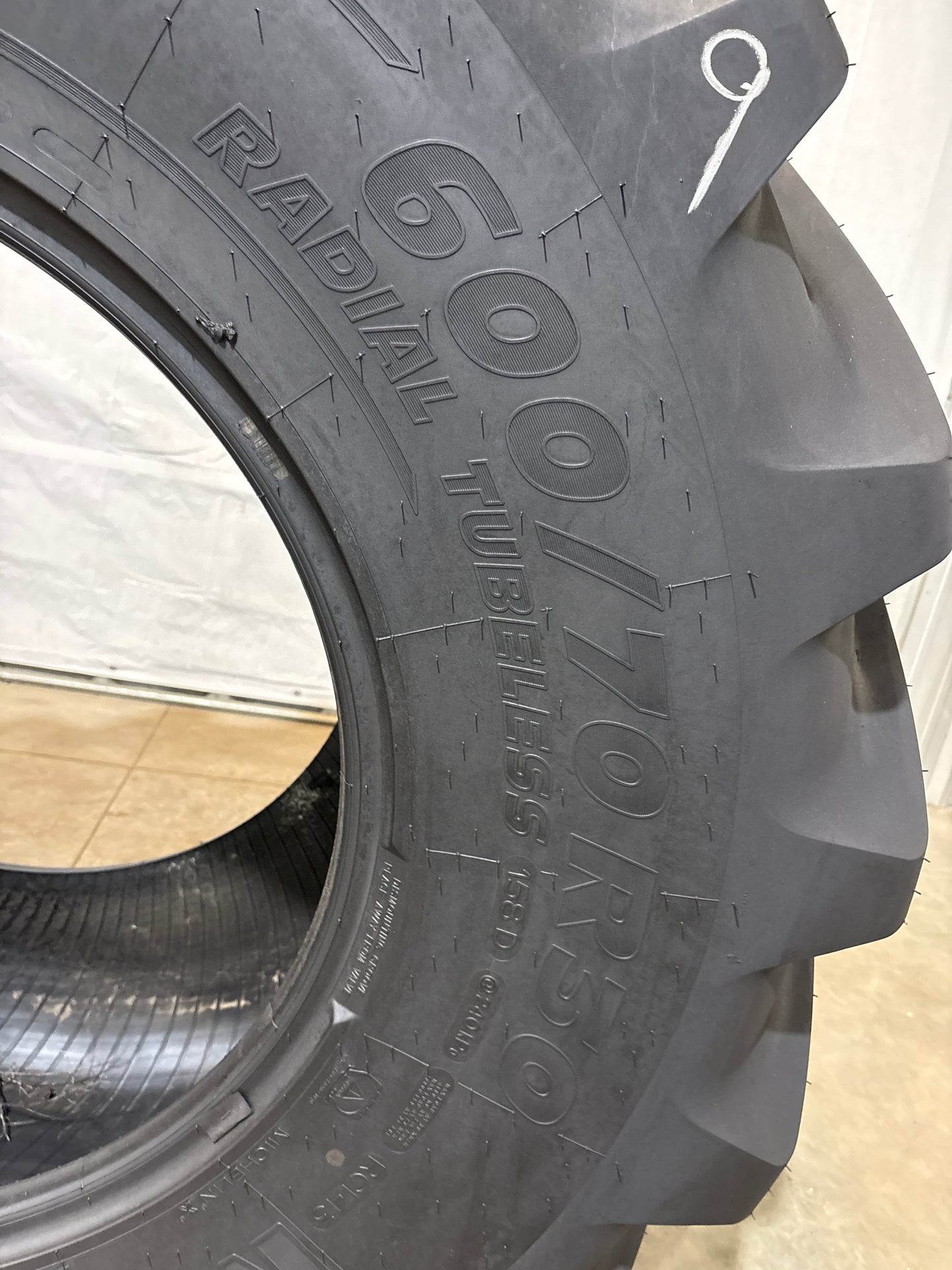600/70R30 MICHELIN MACHXBIB #5859