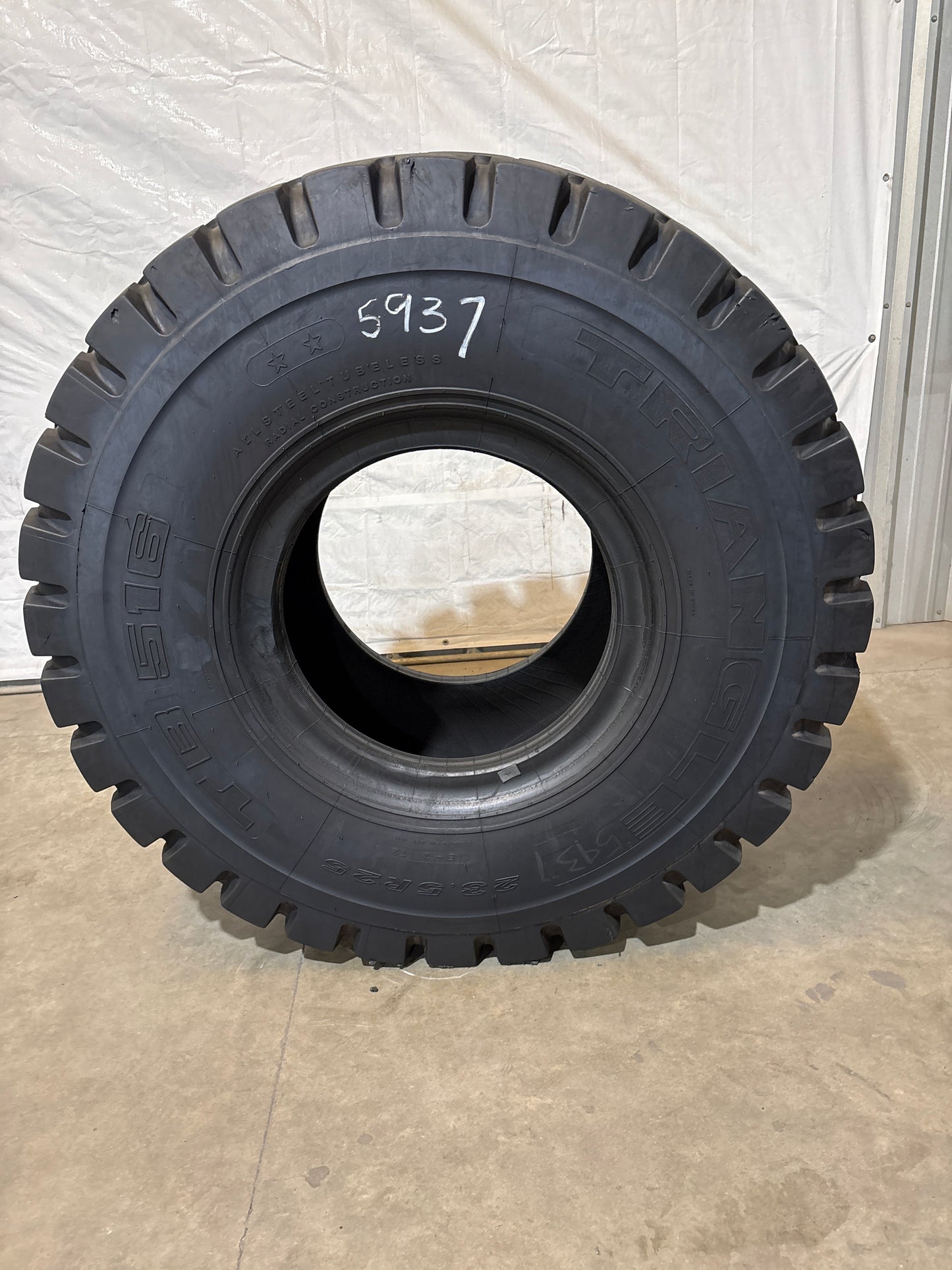 23.5R25 TRIANGLE TB516 #5937