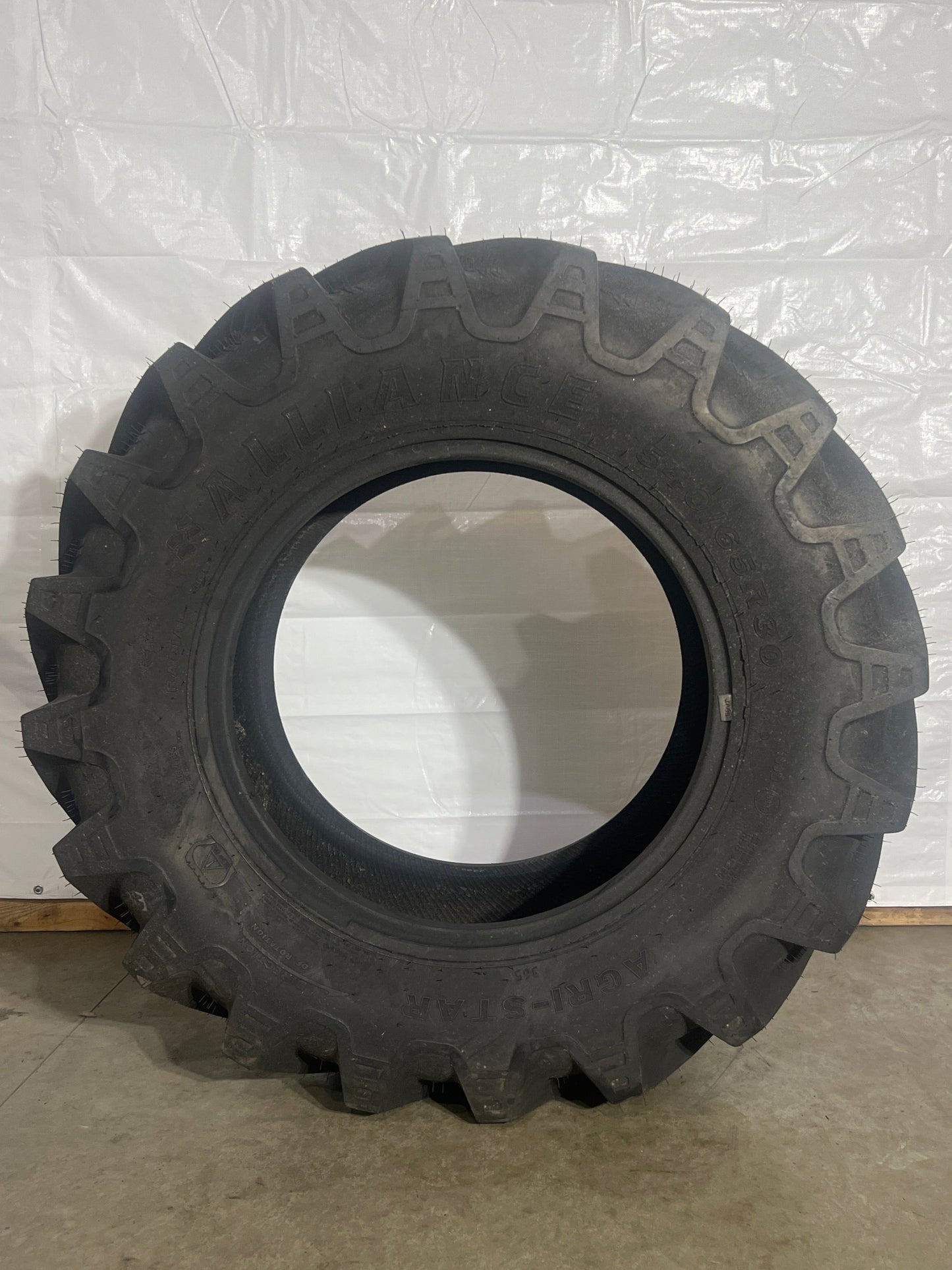 540/65R30 (16.9R30) ALLIANCE AGRI STAR