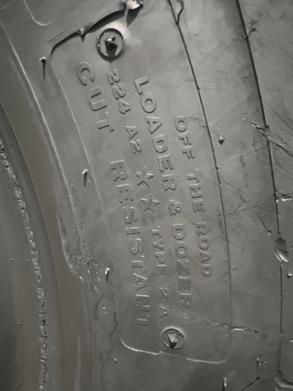 35/65R33 BRIDGESTONE V STEEL N TRACTION #8481