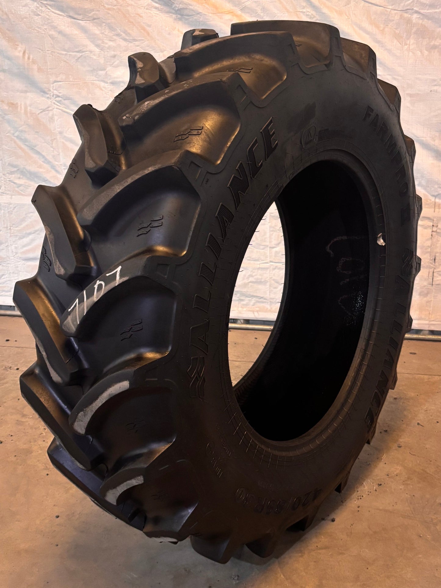 420/85R30 (16.9R30) ALLIANCE FARM PRO II #7107