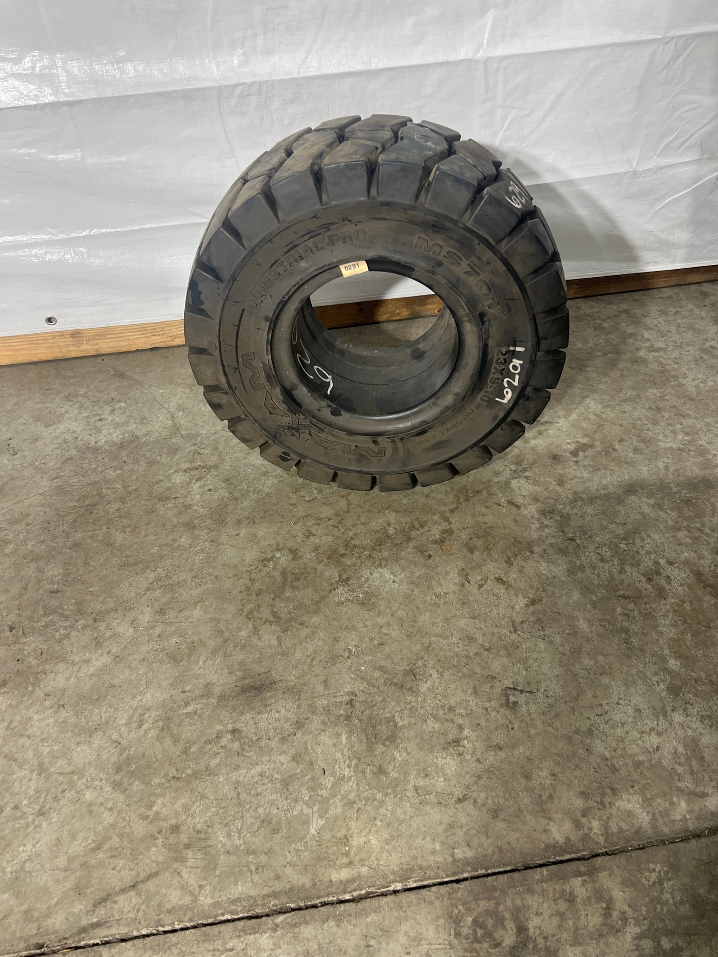 23x9-10 MAXAM INDUSTRIAL PRO MS701