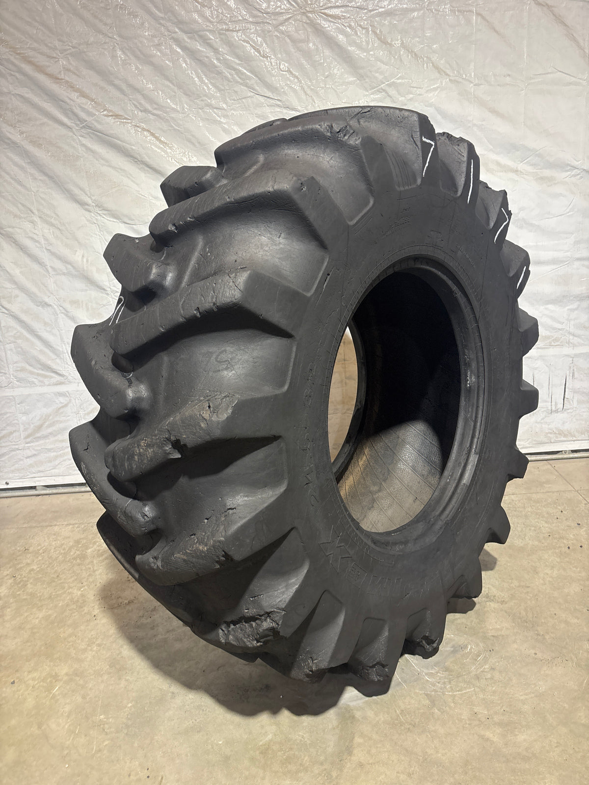 24.5-32 PRIMEX SKIDDER TIRE #7171
