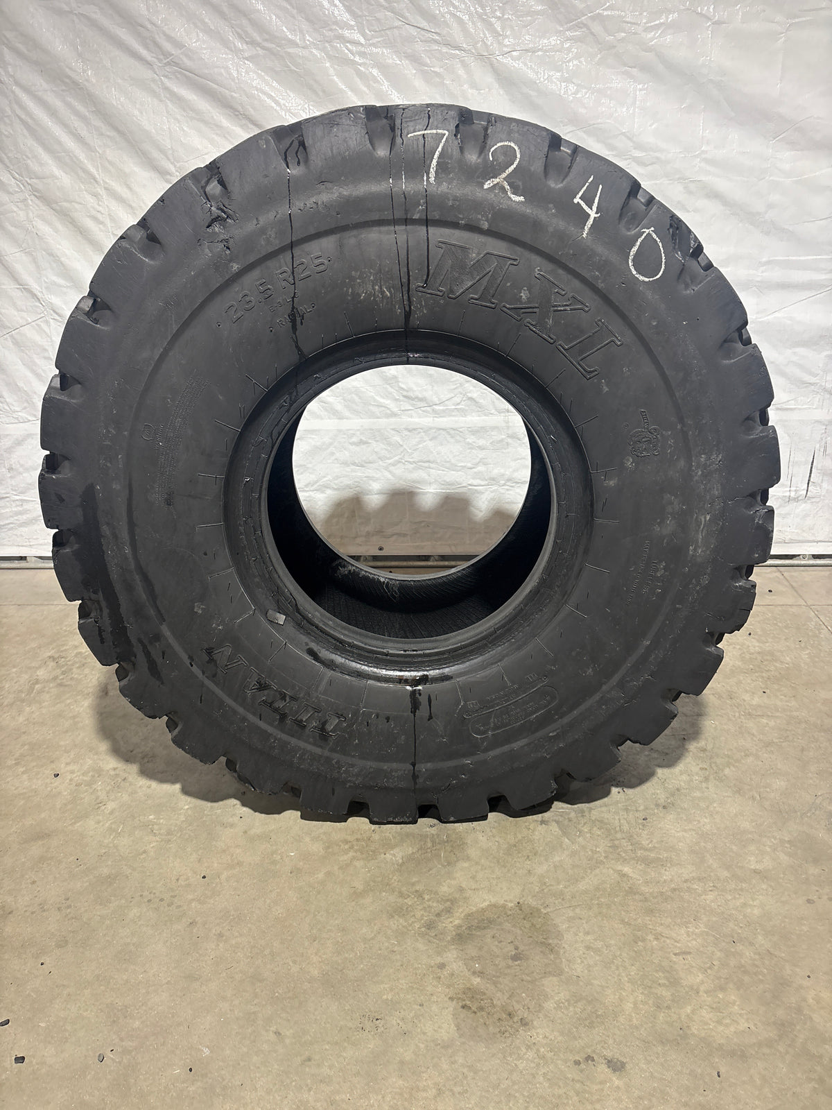23.5R25 TITAN MXL #7240