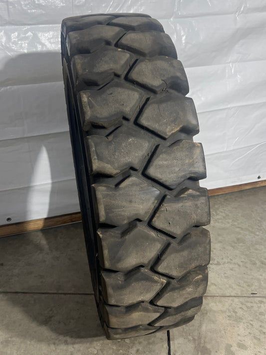 10.00-20 Trelleborg T-900 NHS FORKLIFT #4554