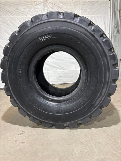 35/65R33 BRIDGESTONE V-STEEL N TRACTION #5645