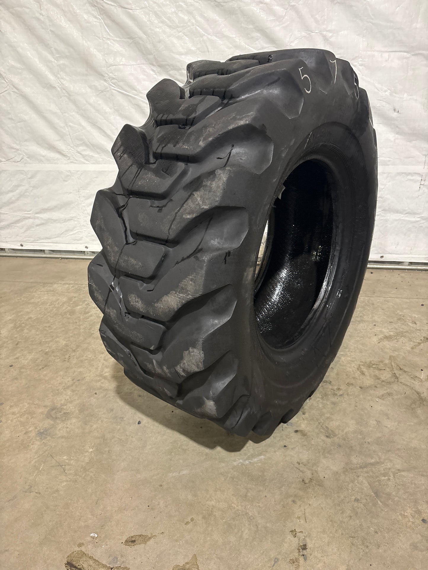 17.5-25 FIRESTONE SUPER GROUND GRIP LD L-2 12 PLY LOADER/DOZER TIRE #5751