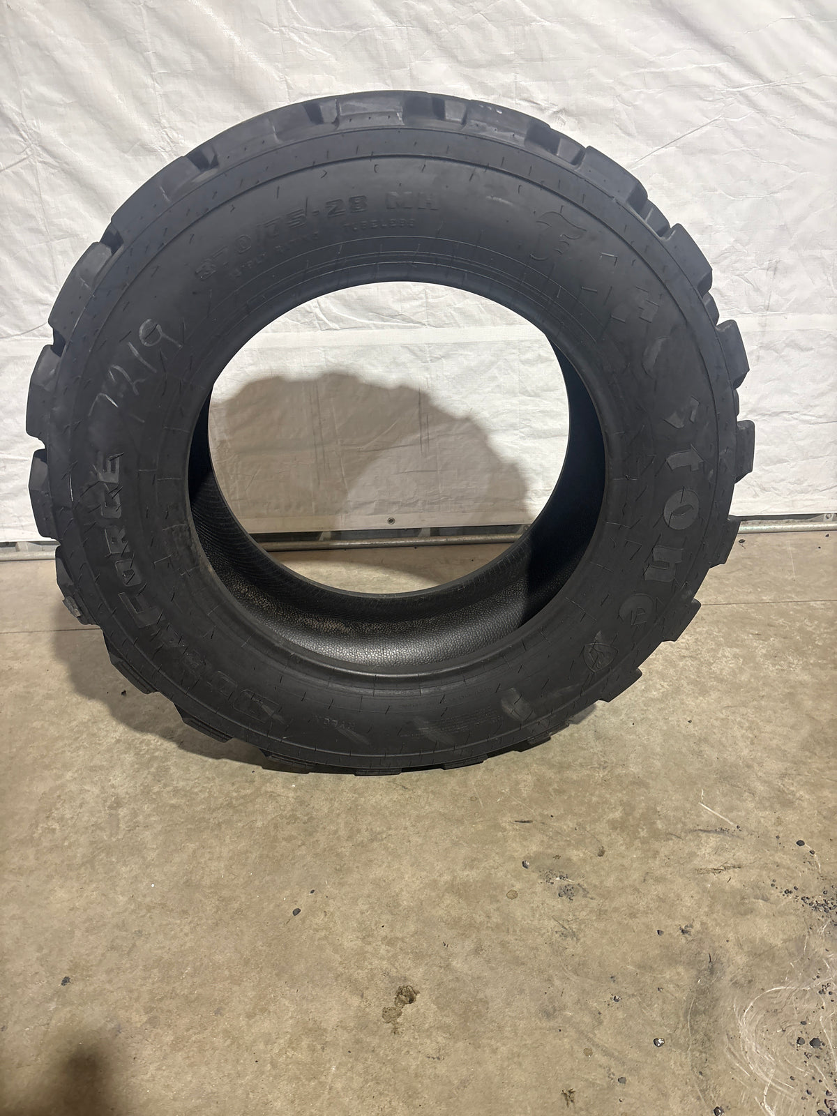 370/75-28 FIRESTONE DURA FORCE #7219