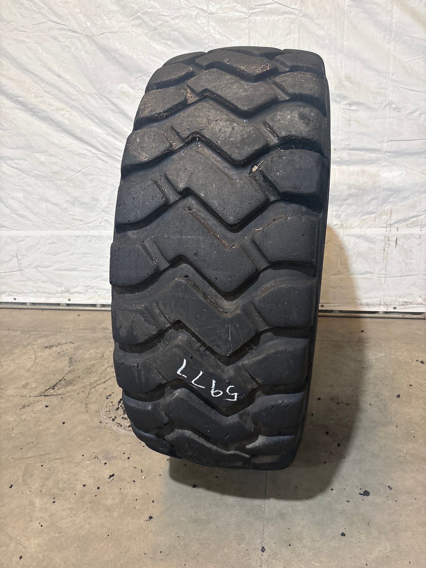 23.5R25 CAMSO WHL 553R #5977