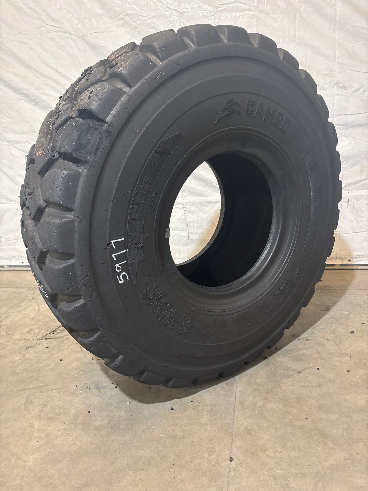 23.5R25 CAMSO WHL 553R #5977