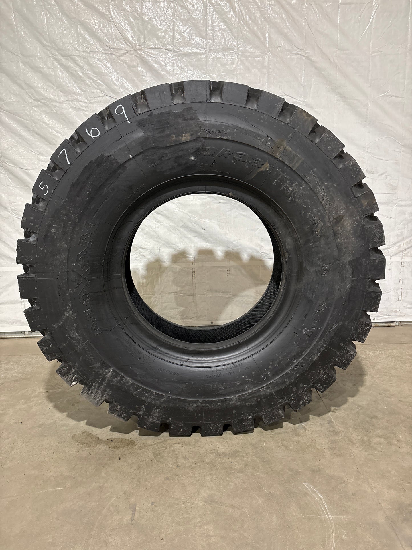 18.00R33 MAXAM MS-401 #5769