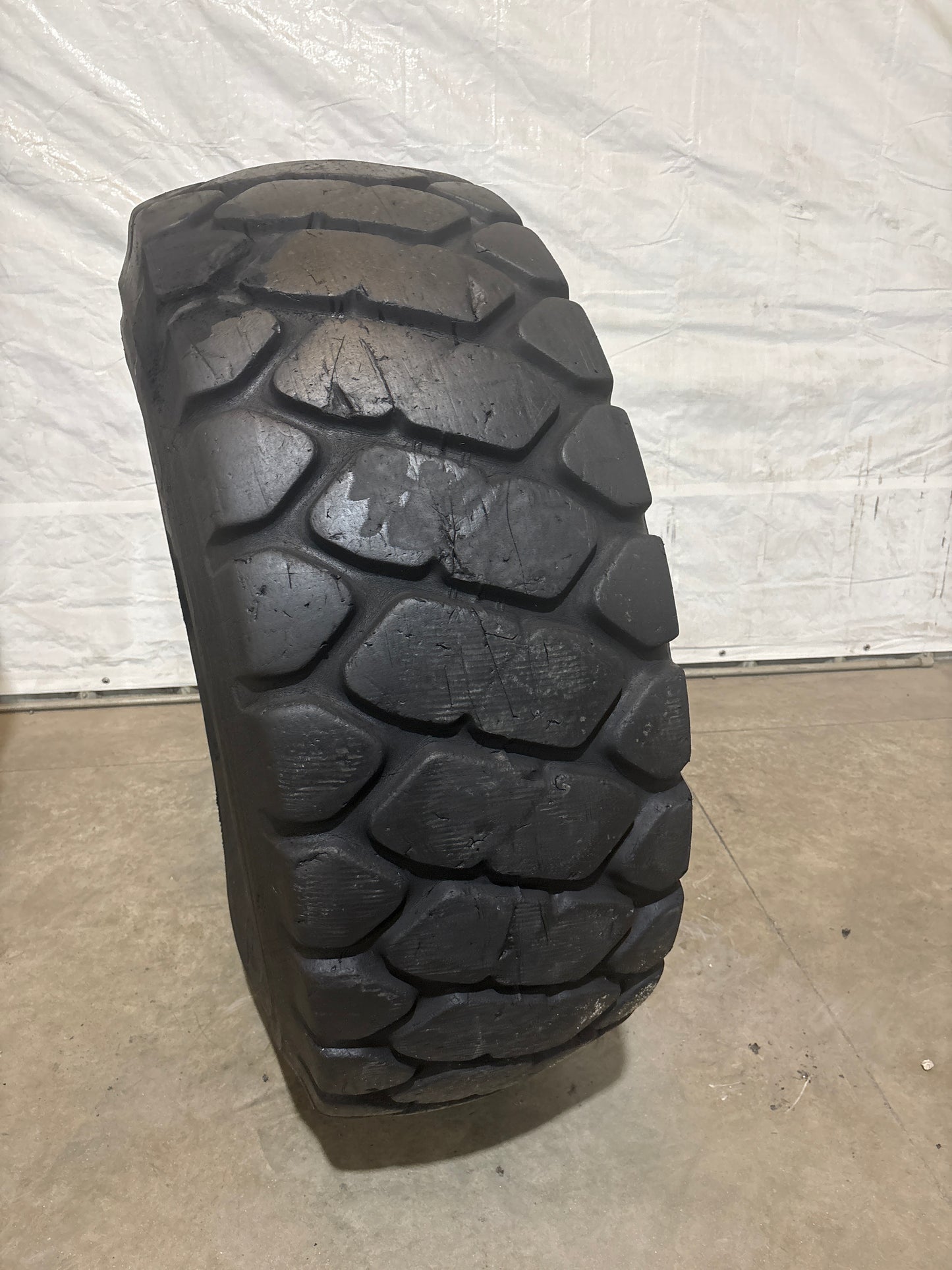 20.5R25 BRIDGESTONE V-STEEL M-TRACTION #5962