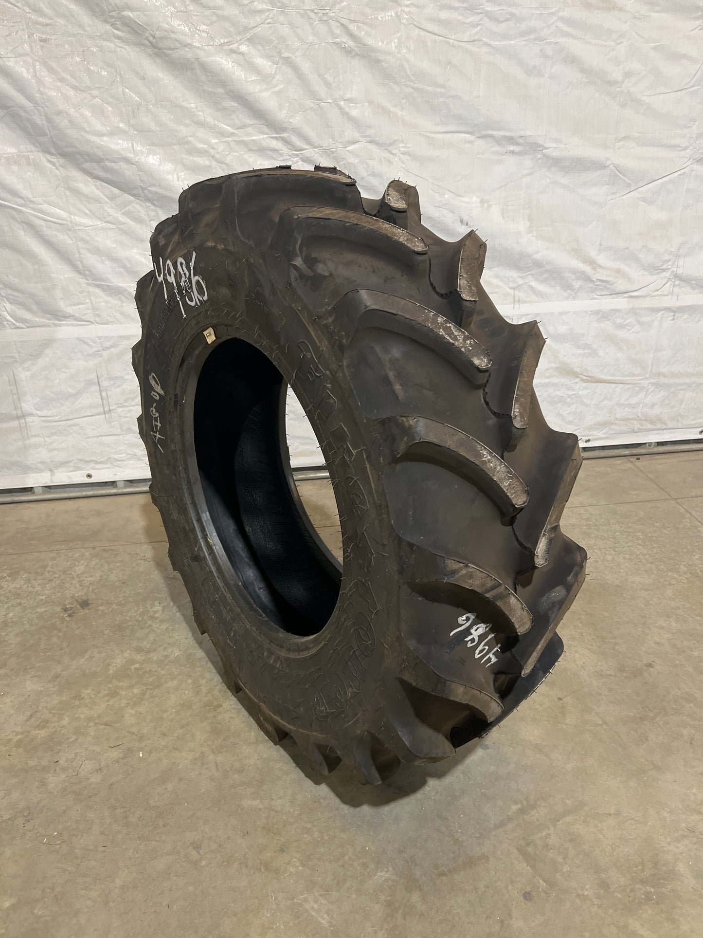 13.00-24 FIRESTONE SUPER GROUND GRIP #4986