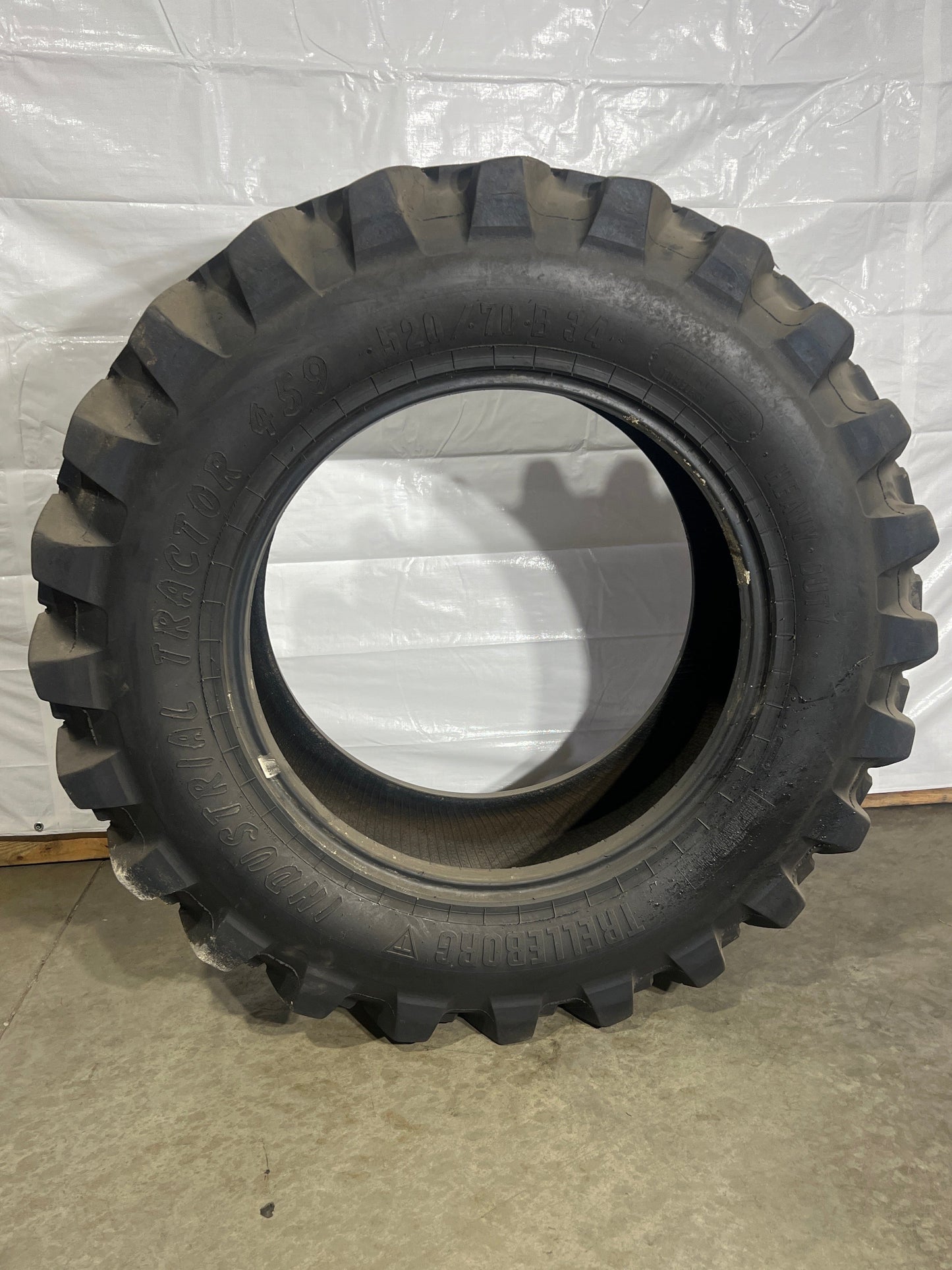 520/70R34 TRELLEBORG INDUSTRIAL TRACTOR 459 (T459)