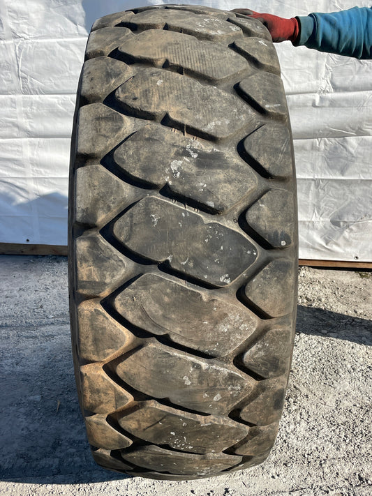 20.5R25 BRIDGESTONE V-STEEL M-TRACTION (VMT) #5019