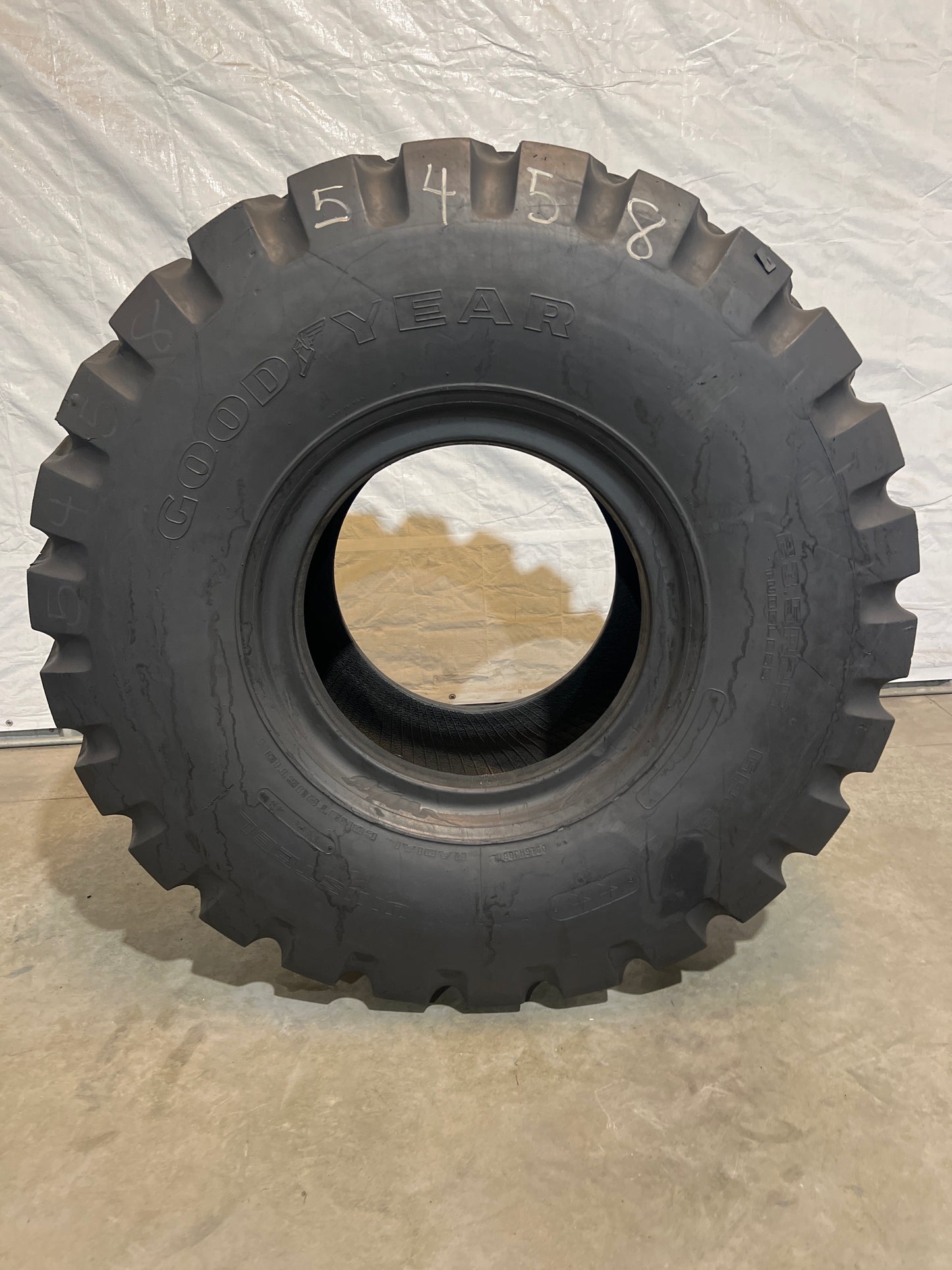 23.5R25 GOODYEAR RADIAL ALL CONSTRUCTION GP-2B #5458