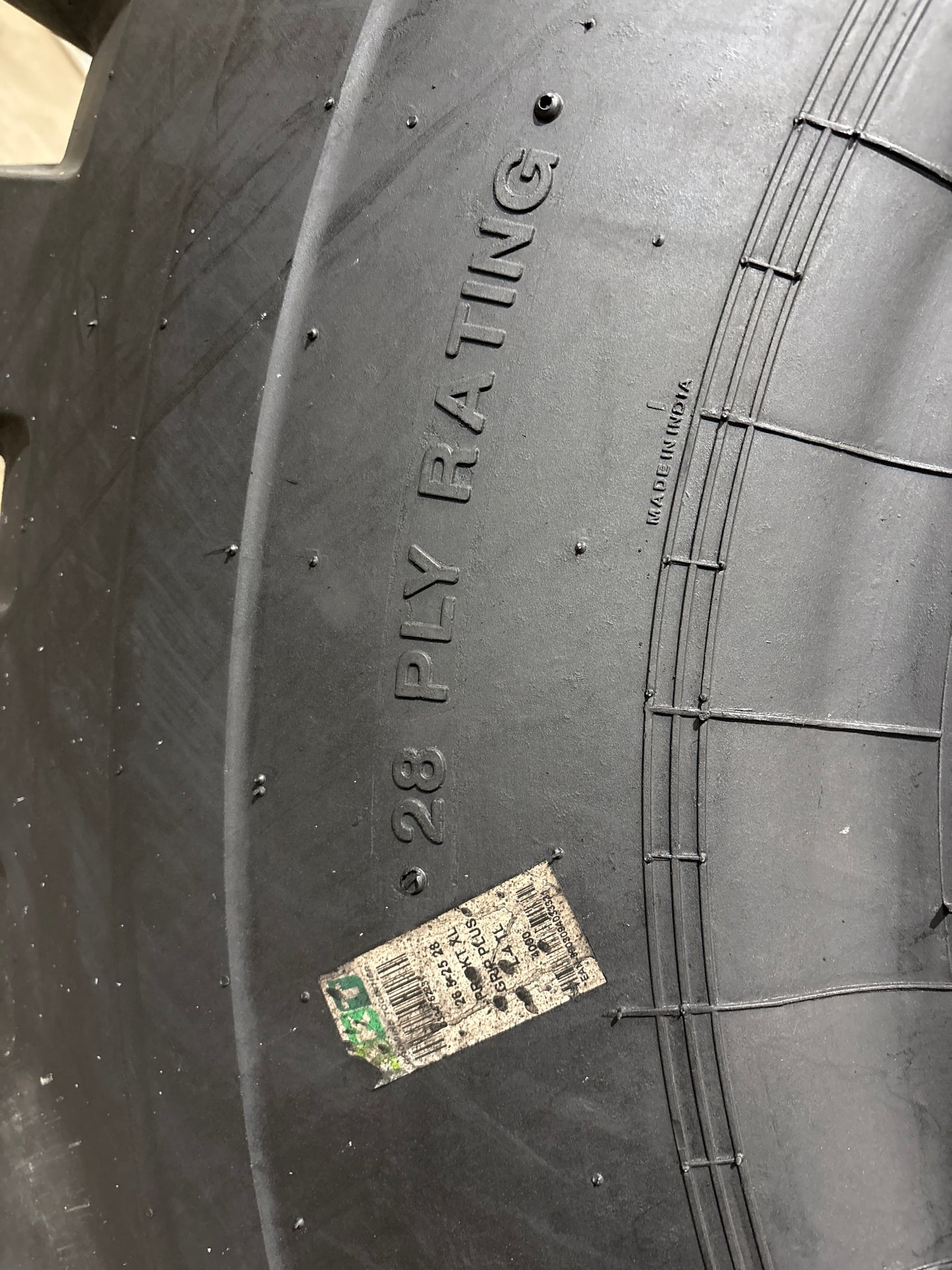 26.5-25 BKT XL-GRIP PLUS #5724