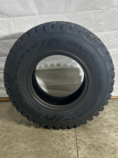 400/80R24 NOKIAN HAKKAPELIITTA TRI  R3