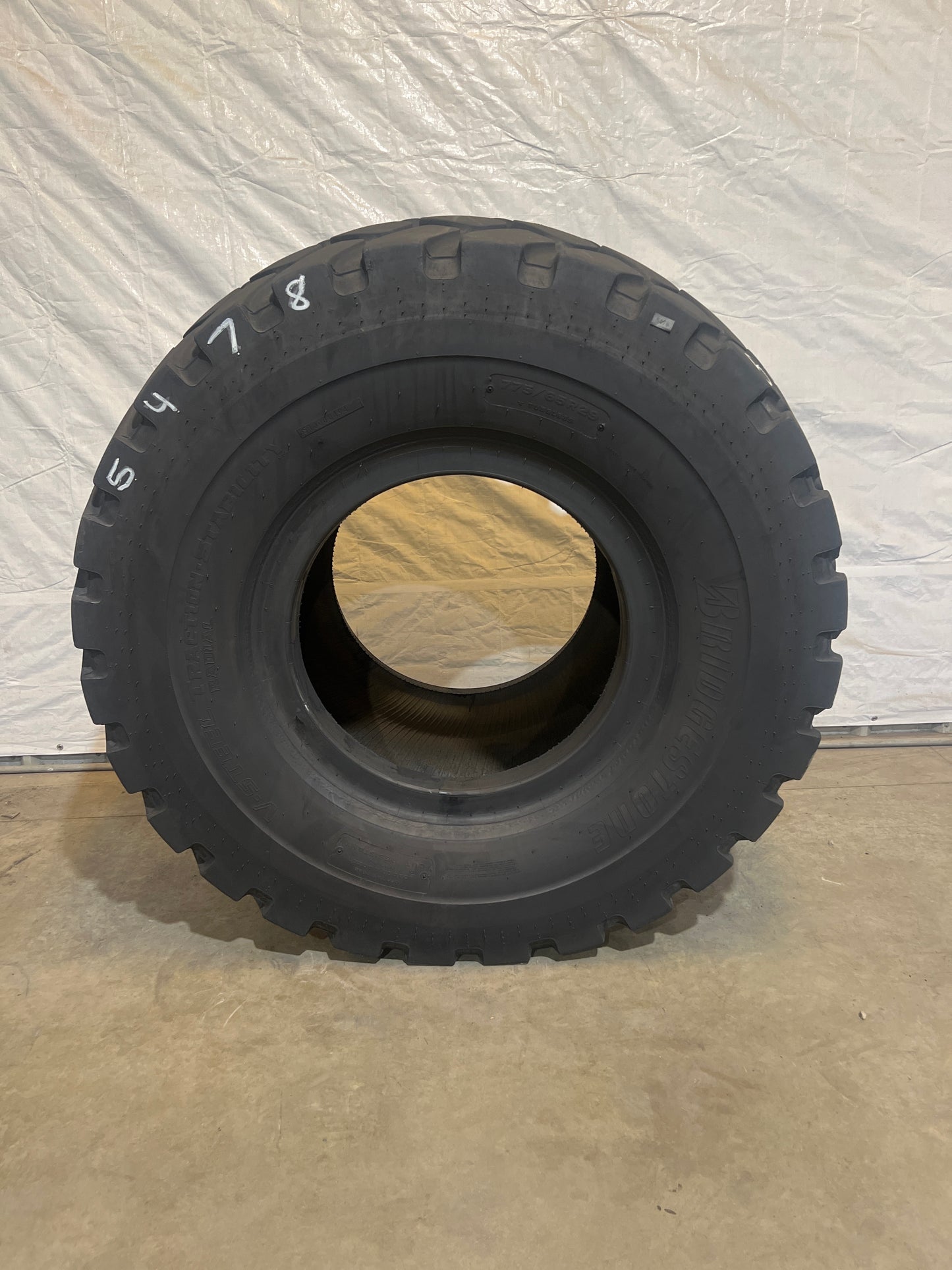 775/65R29 BRIDGESTONE V-STEEL TRACTION #5478