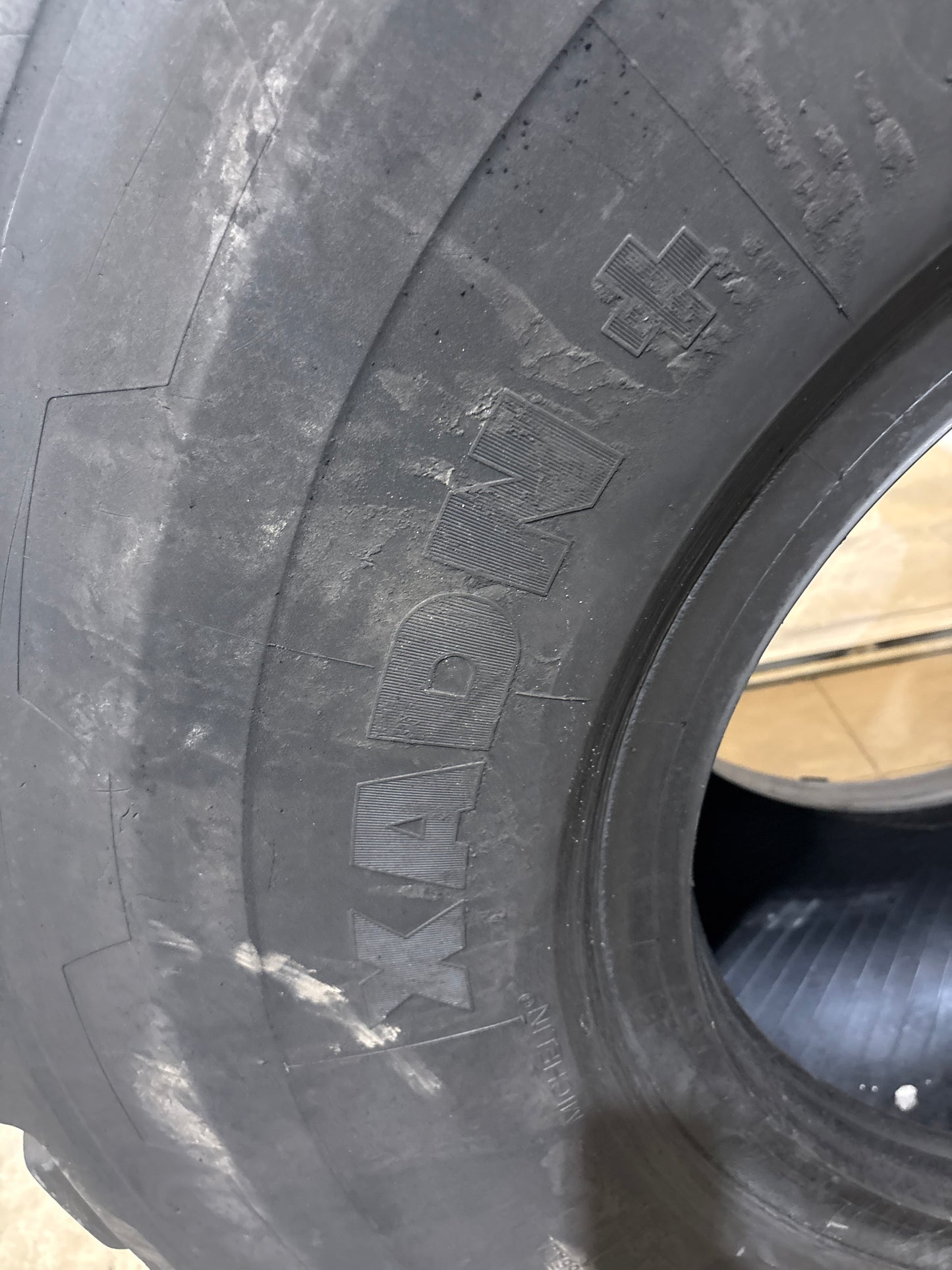 23.5R25 MICHELIN XADN+ #5987