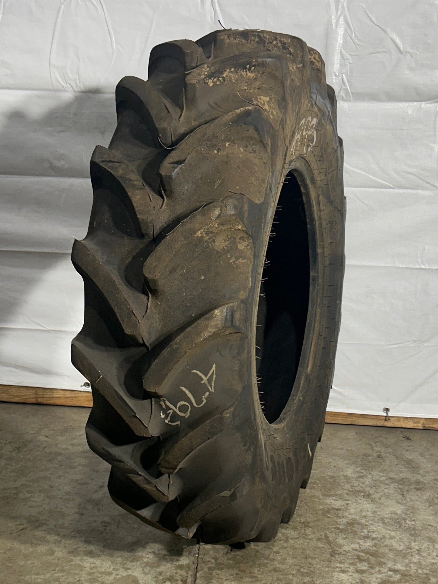 340/85R24 (13.6R24) FIRESTONE PERFORMER 85