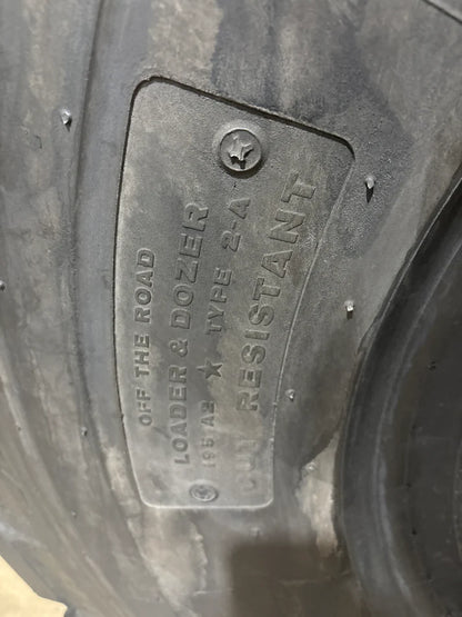 23.5R25 BRIDGESTONE V-STEEL J TRACTION #5956