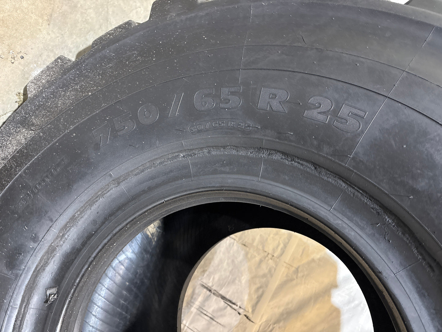 750/65R25 (30/65R25) MICHELIN XAD 65-1 #5983