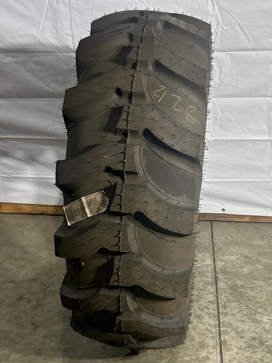 16.9-24 TITAN INDUSTRIAL TRACTOR LUG 8 PLY (16.9R24, 420/85R24) #8212
