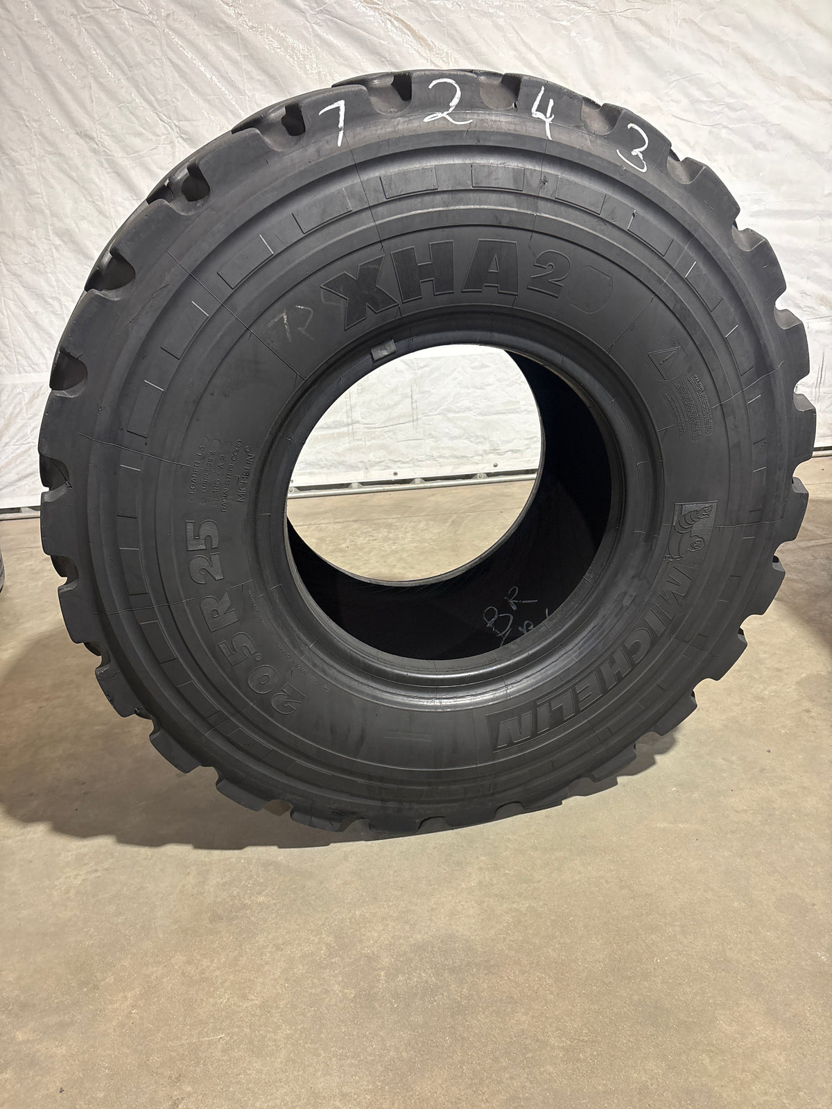 20.5R25 MICHELIN XHA2 #7243