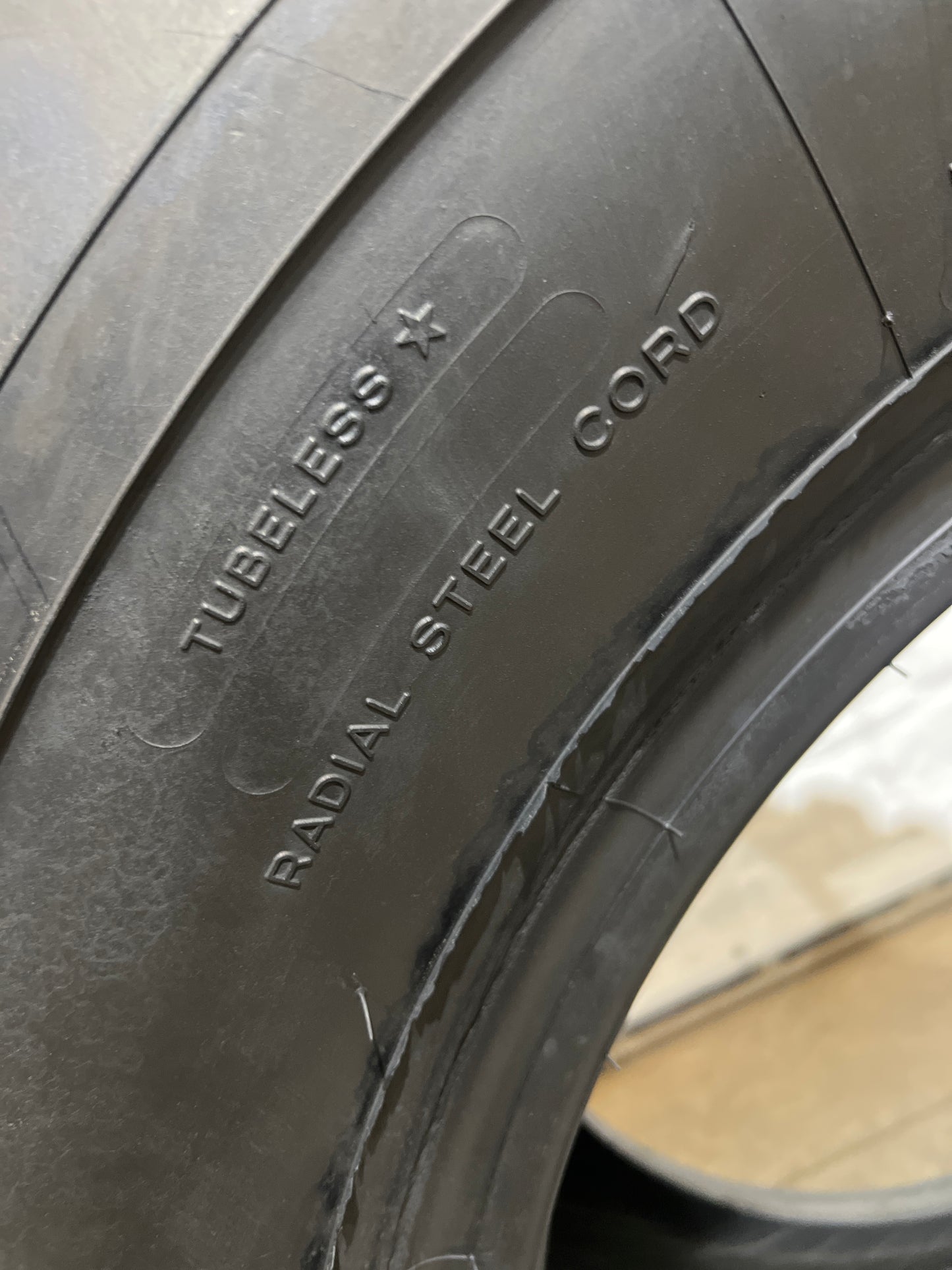 550/65R25 (20.5R25) MICHELIN XLD TL