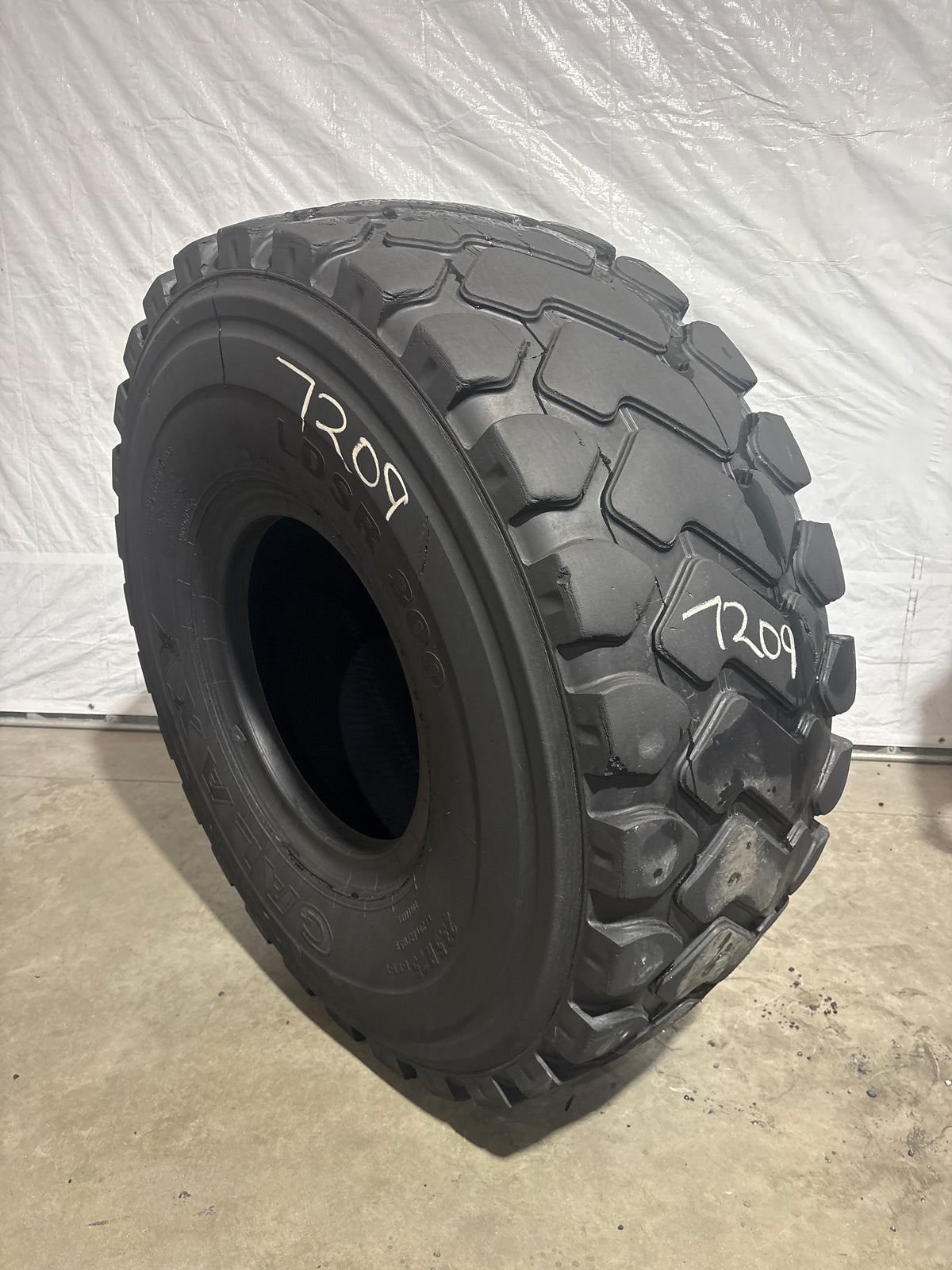 23.5R25 GALAXY LDSR 300 #7209