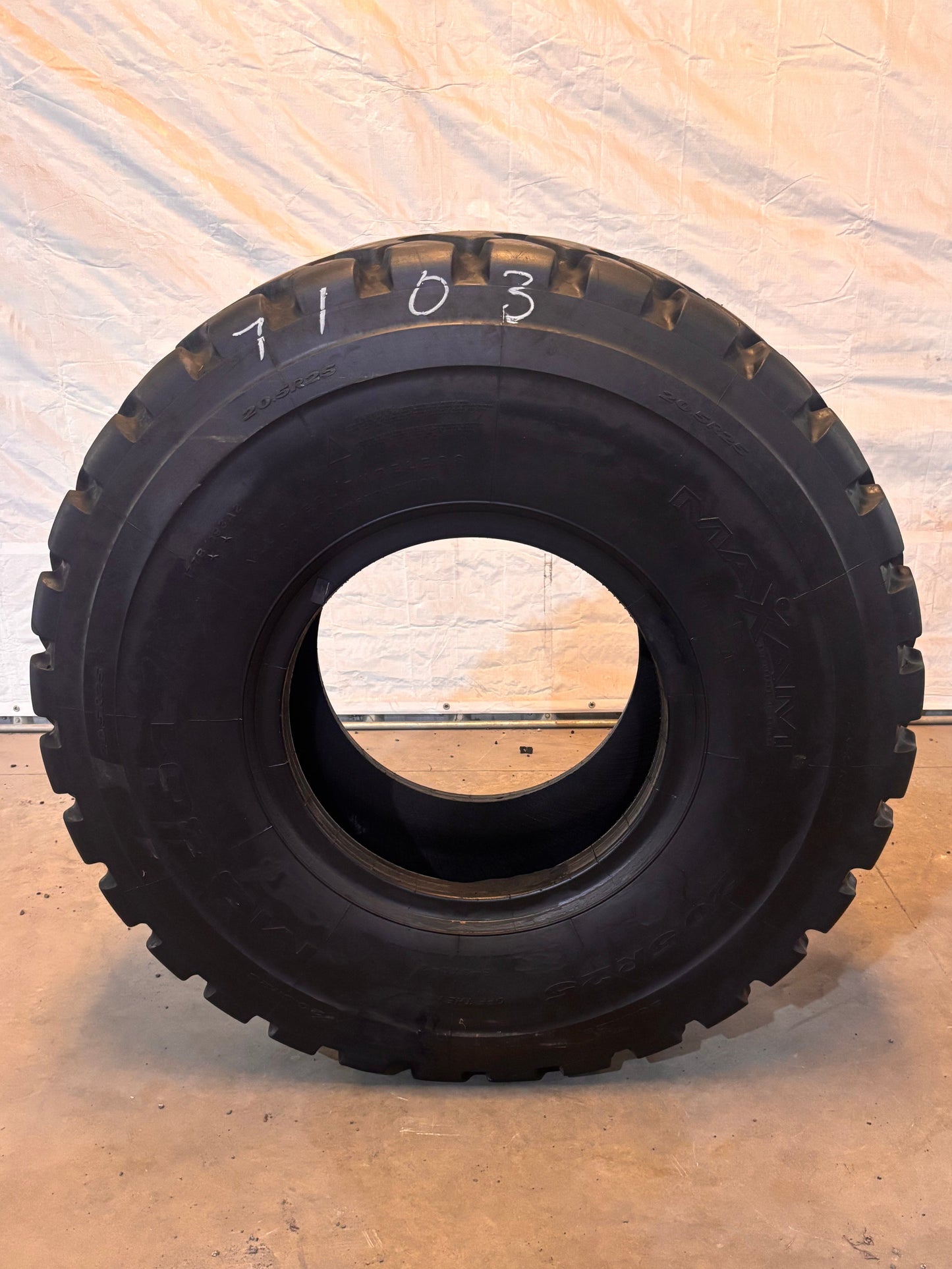 20.5R25 MAXAM MS 301 #7103