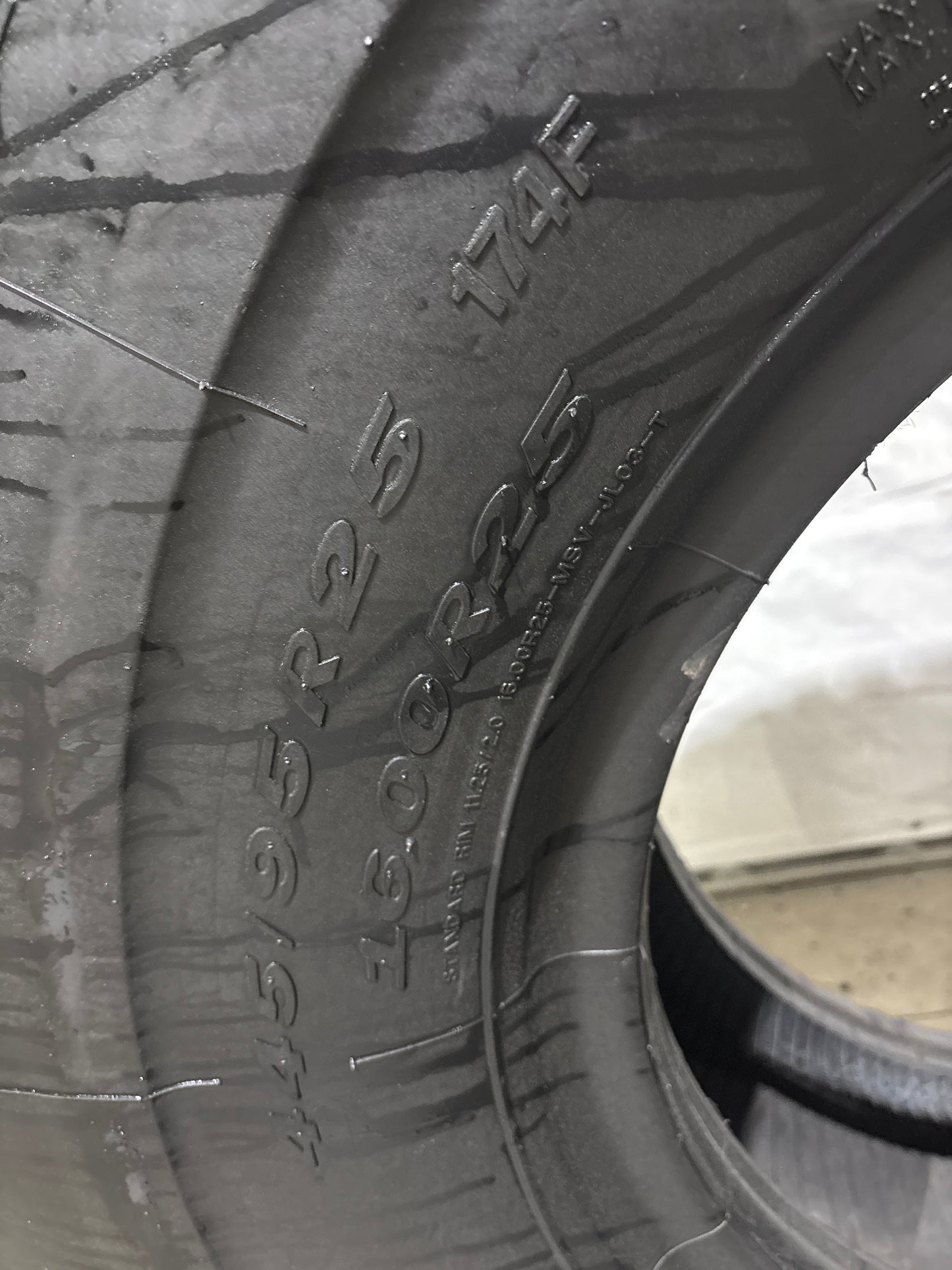16.00R25 (445/95R25) MAXAM MS V01 #5801