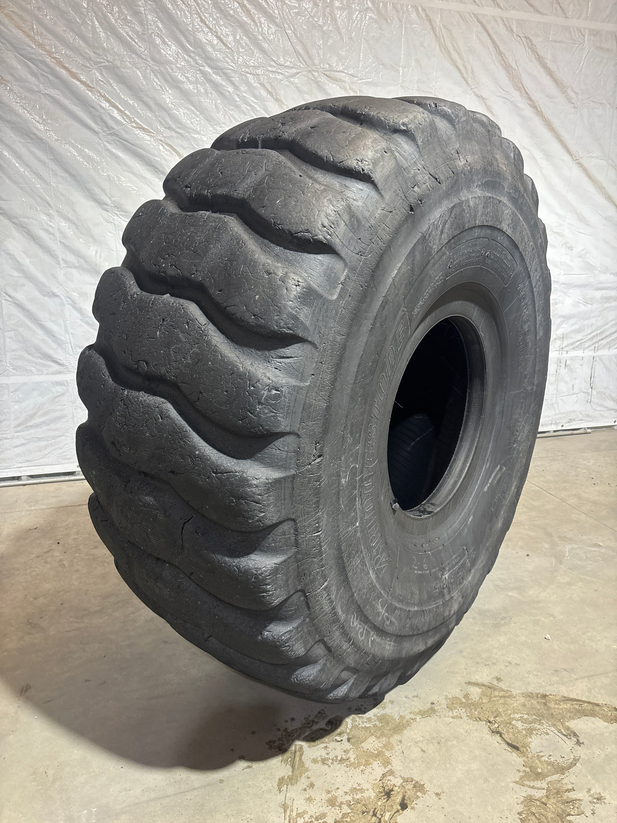29.5R25 BRIDGESTONE V-STEEL L TRACTION #7155