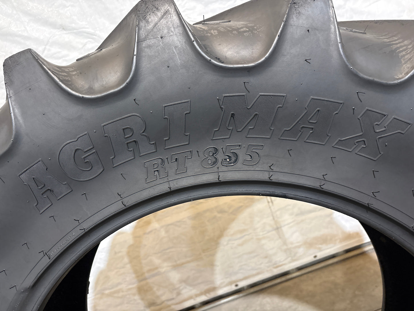 420/85R34 (16.9R34) BKT AGRI MAX RADIAL TRACTOR TIRE R-1W #5660