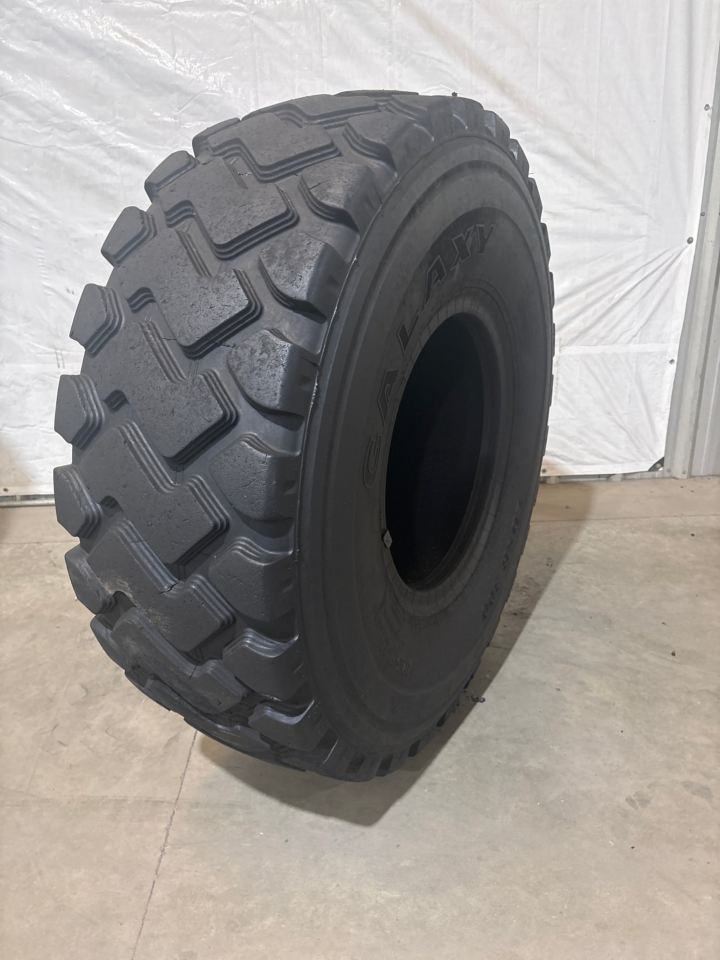 20.5R25 GALAXY LDSR 300 #5988