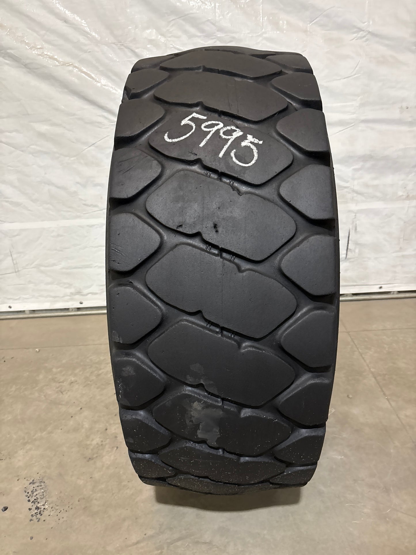 20.5R25 BRIDGESTONE V-STEEL M-TRACTION #5995
