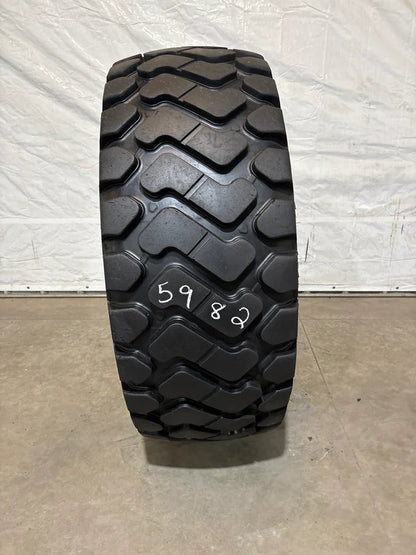 23.5R25 JCB EARTH MOVER GPR #5982